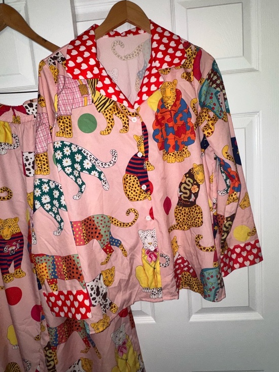 Whimsical Leopard Print Pajama Set | Pink Novelty Cats Hearts Lounge Set M - Picture 2 of 11